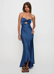 Stand A Chance Twist Detail Maxi Dress Navy