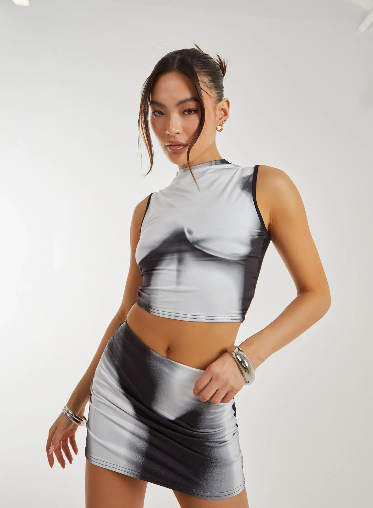 Graphic Silhouette Mini Skirt